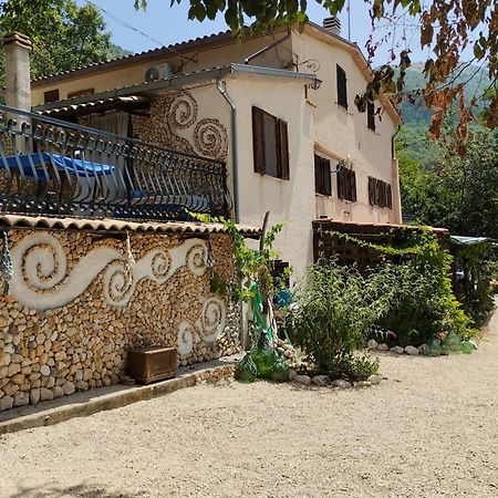 B&B Le Grette Gioia Dei Marsi 外观 照片